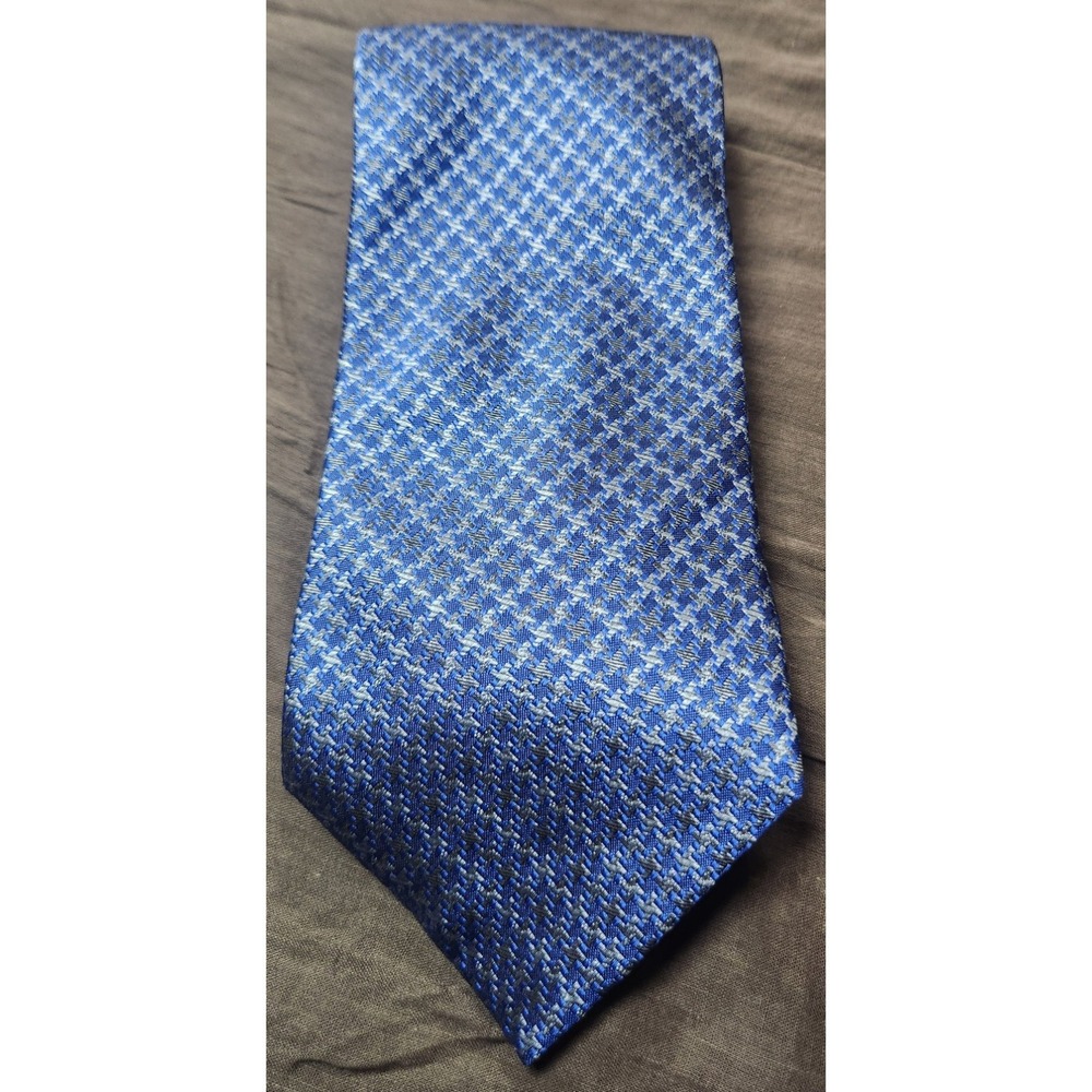 Charles's Wain New York Men's Blue Houndstooth 100% Silk Necktie Classic